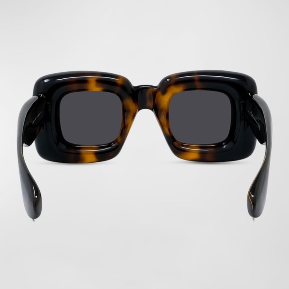 Loewe
Fashion Show Inflated Acetate Square sunglasses
0324 - Picture 5 of 5